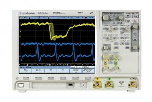 MSO7052B 混合信号示波器：500 MHz，2 个模拟通道和 16 个数字通道