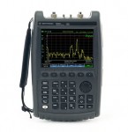 N9918A FieldFox 手持式微波组合分析仪，26.5 GHz