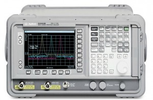 E4404B ESA-E 系列频谱分析仪，100 Hz 至 6.7 GHz